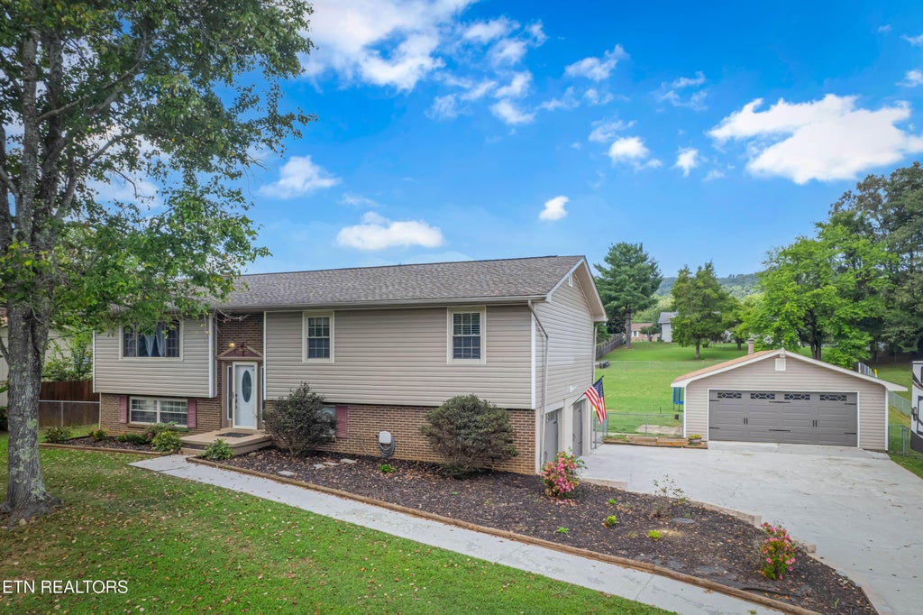 Photo of 616 Pimlico Drive, Seymour, TN 37865 (MLS # 1355936)