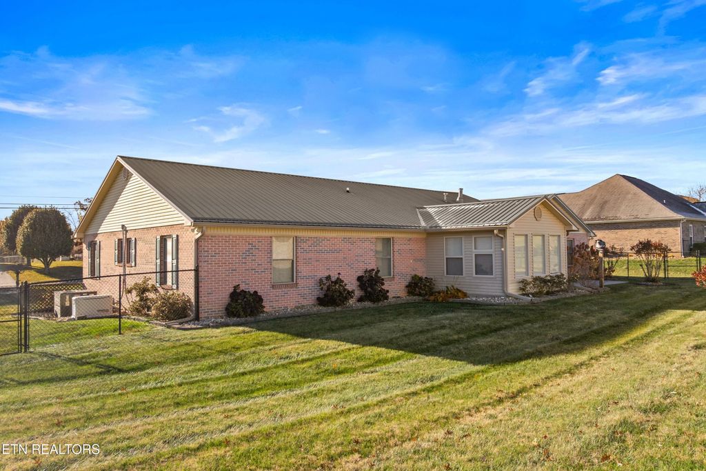 Photo of 4875 Stapleton Rd, Morristown, TN 37813 (MLS # 1323352)