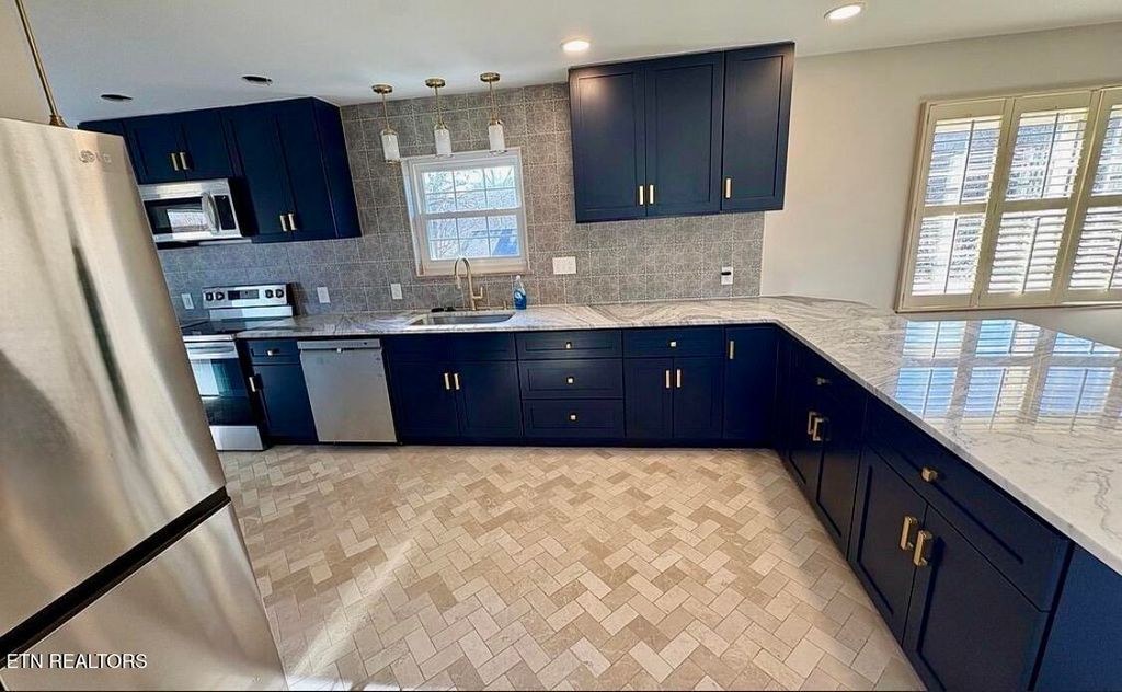 Photo of 2734 Greenway Drive, Maryville, TN 37803 (MLS # 1328713)