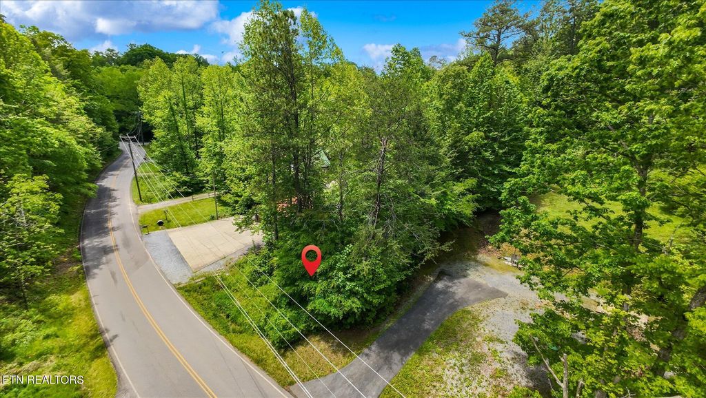 Photo of 16 Powder Mill Rd, Gatlinburg, TN 37738 (MLS # 1301866)