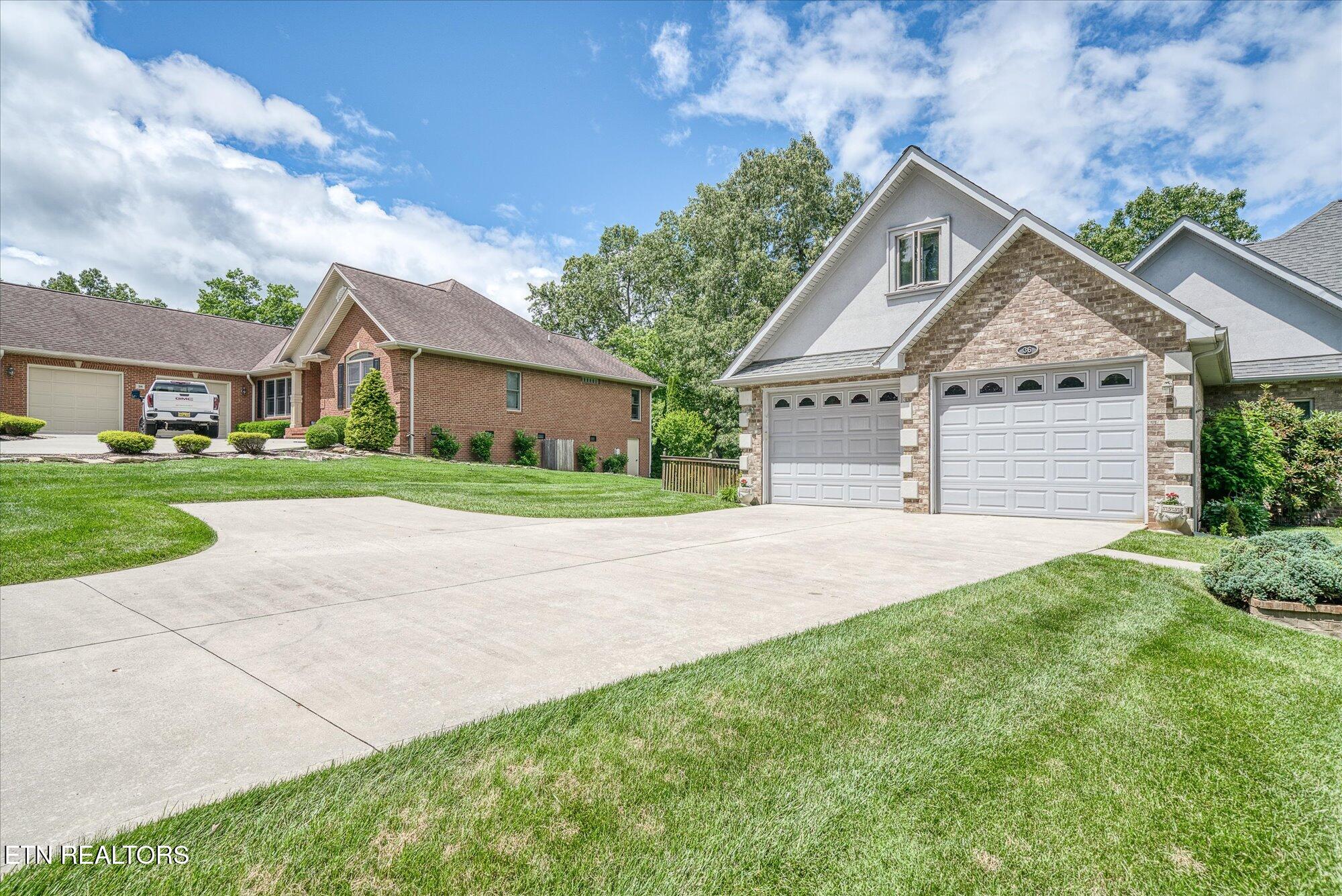 36 Thames Ct.