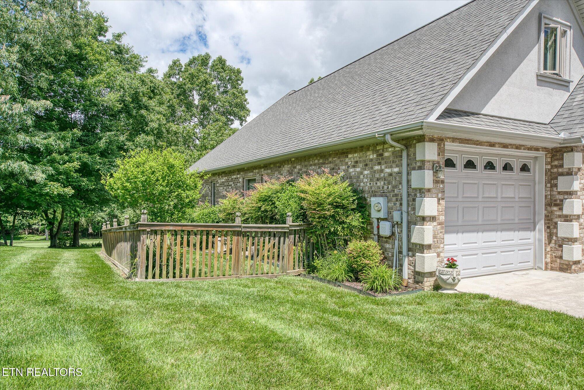 36 Thames Ct.