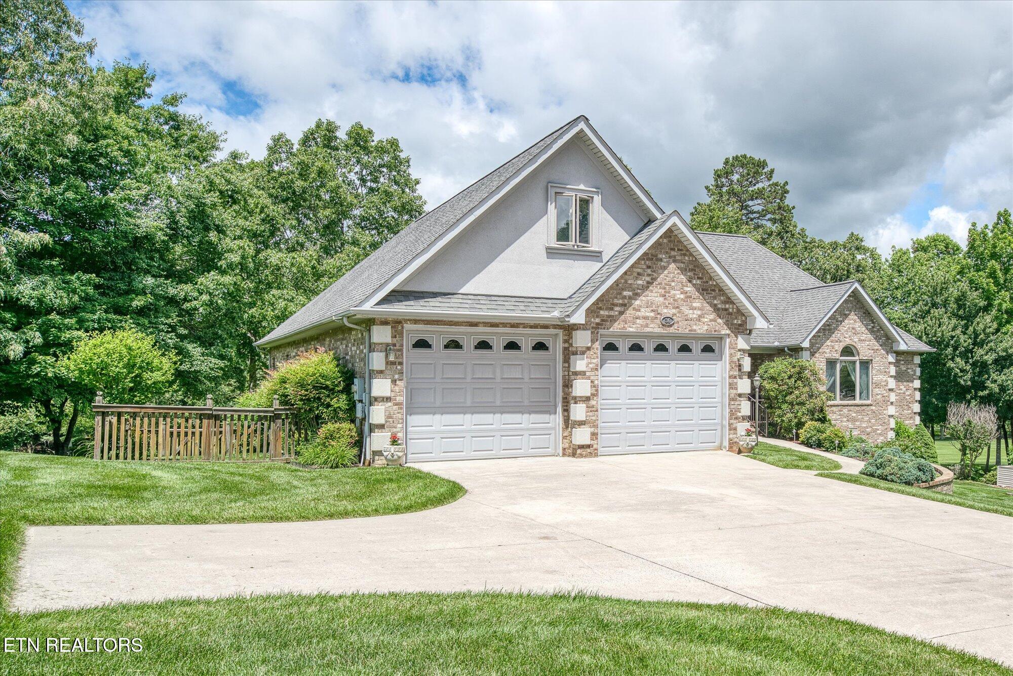 36 Thames Ct.