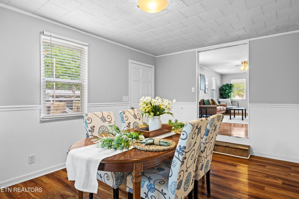 Photo of 322 Abrams St, Rockford, TN 37853 (MLS # 1309283)