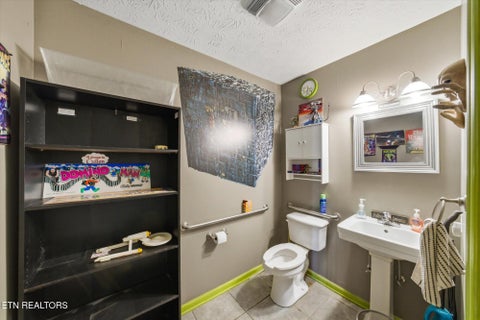 Tiny photo for 2376 Business Center Circle, Sevierville, TN 37876 (MLS # 1360396)