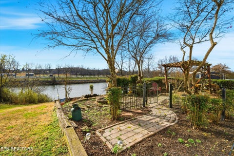 Tiny photo for 2376 Business Center Circle, Sevierville, TN 37876 (MLS # 1360396)