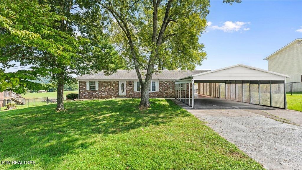 Photo of 977 Swan Pond Circle Rd, Harriman, TN 37748 (MLS # 1313219)