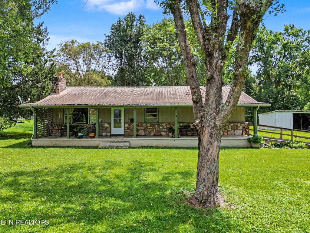 Photo of 115 Dunn Way, Cosby, TN 37722 (MLS # 1351952)
