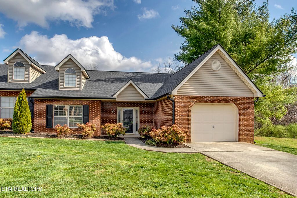 Photo of 4818 Beverly Field Way, Knoxville, TN 37918 (MLS # 1332533)