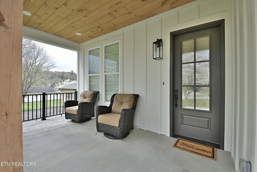 Photo of 310 Valley Drive, Pigeon Forge, TN 37863 (MLS # 1259047)