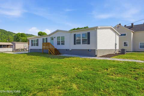 Photo of 725 Siluria St, Harriman, TN 37748 (MLS # 1352712)