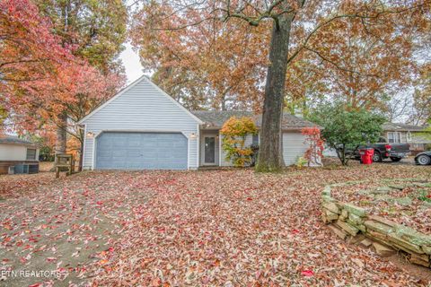 Photo of 616 Tarpley St, Maryville, TN 37804 (MLS # 1321227)