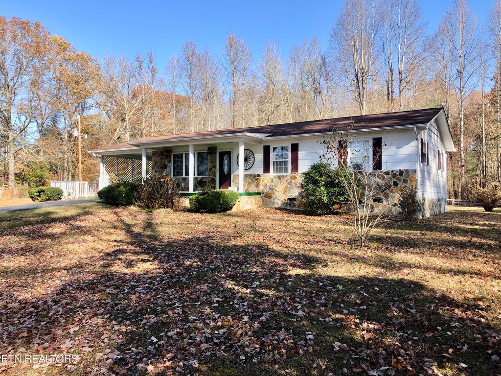 Photo of 2501 Knoxville Hwy, Wartburg, TN 37887 (MLS # 1245834)