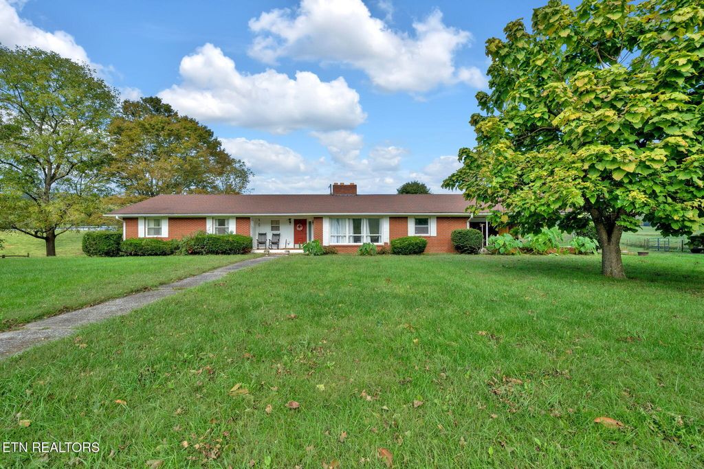 Photo of 4515 Little Sycamore Rd, Tazewell, TN 37879 (MLS # 1281773)