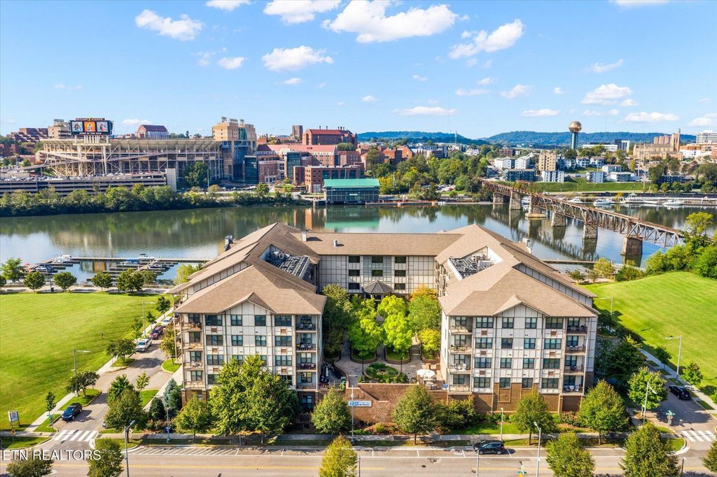 Photo of 445 W Blount Ave #221, Knoxville, TN 37920 (MLS # 1340046)