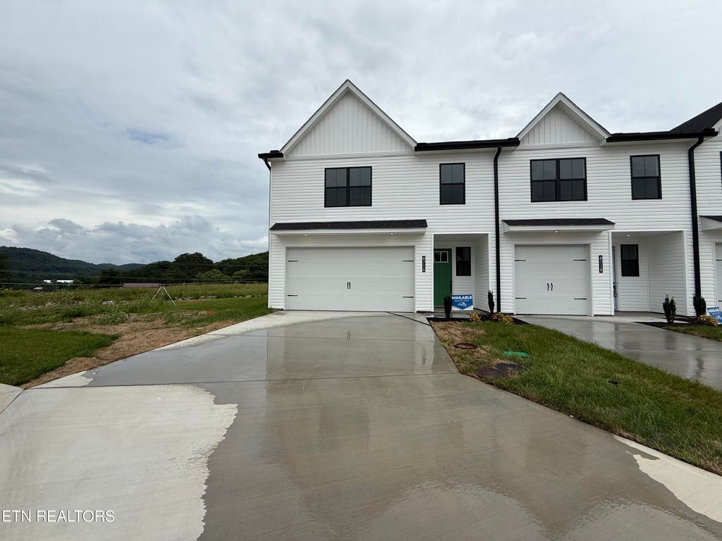 Photo of 8716 Chapman Trace Way, Knoxville, TN 37920 (MLS # 1346134)
