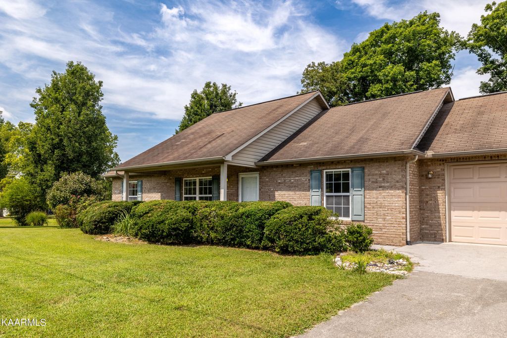Photo of 805 Alley Drive, Friendsville, TN 37737 (MLS # 1237582)