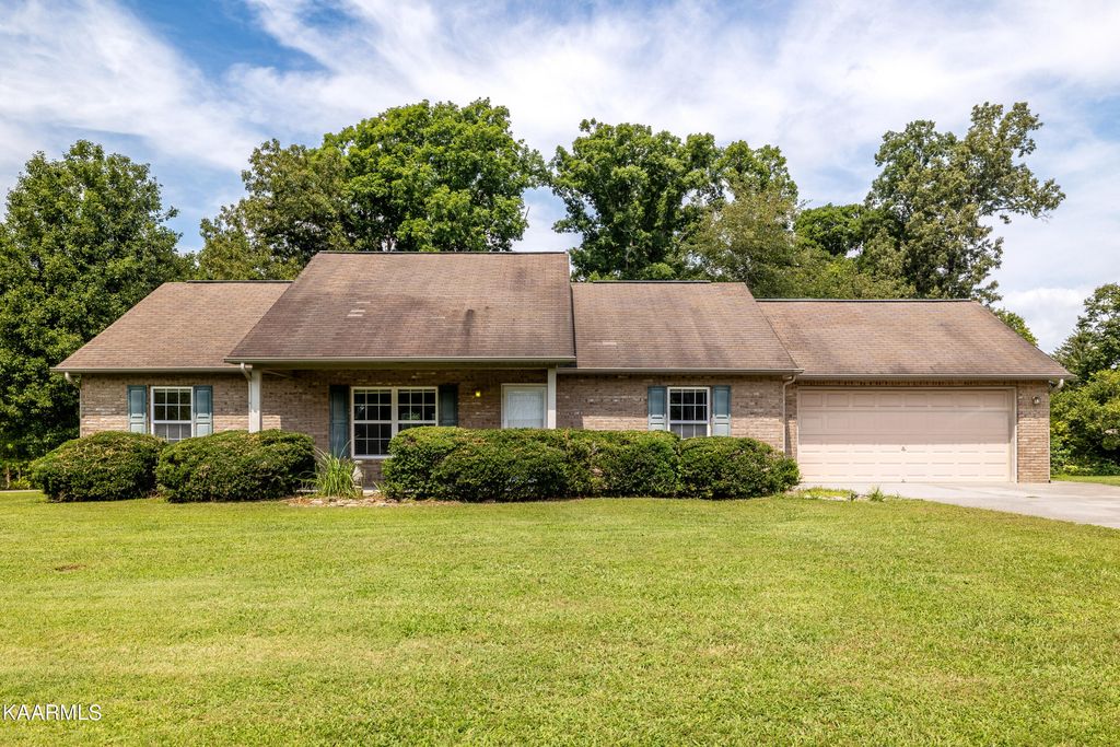 Photo of 805 Alley Drive, Friendsville, TN 37737 (MLS # 1237582)