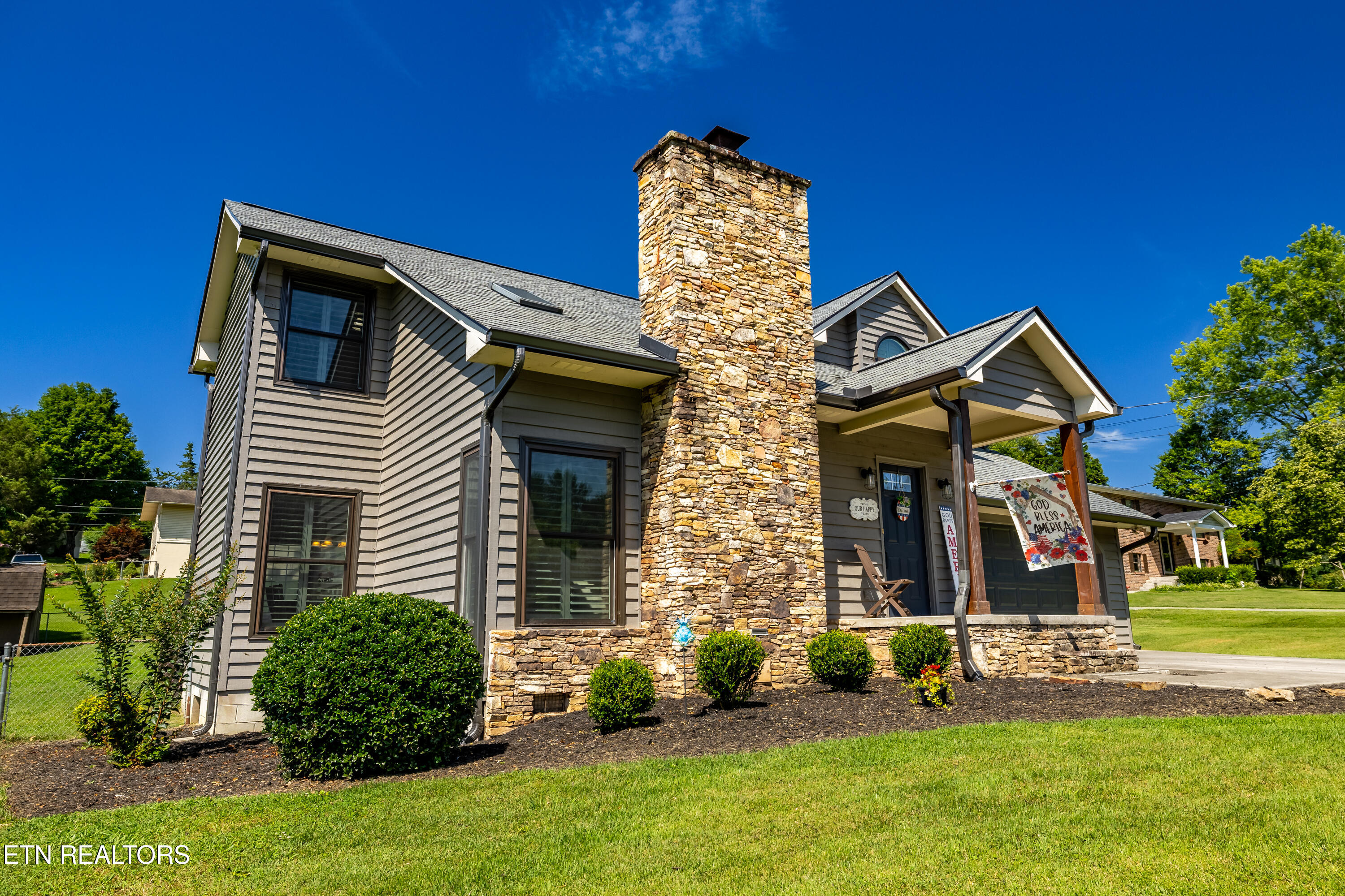 1208 Hoss Rd