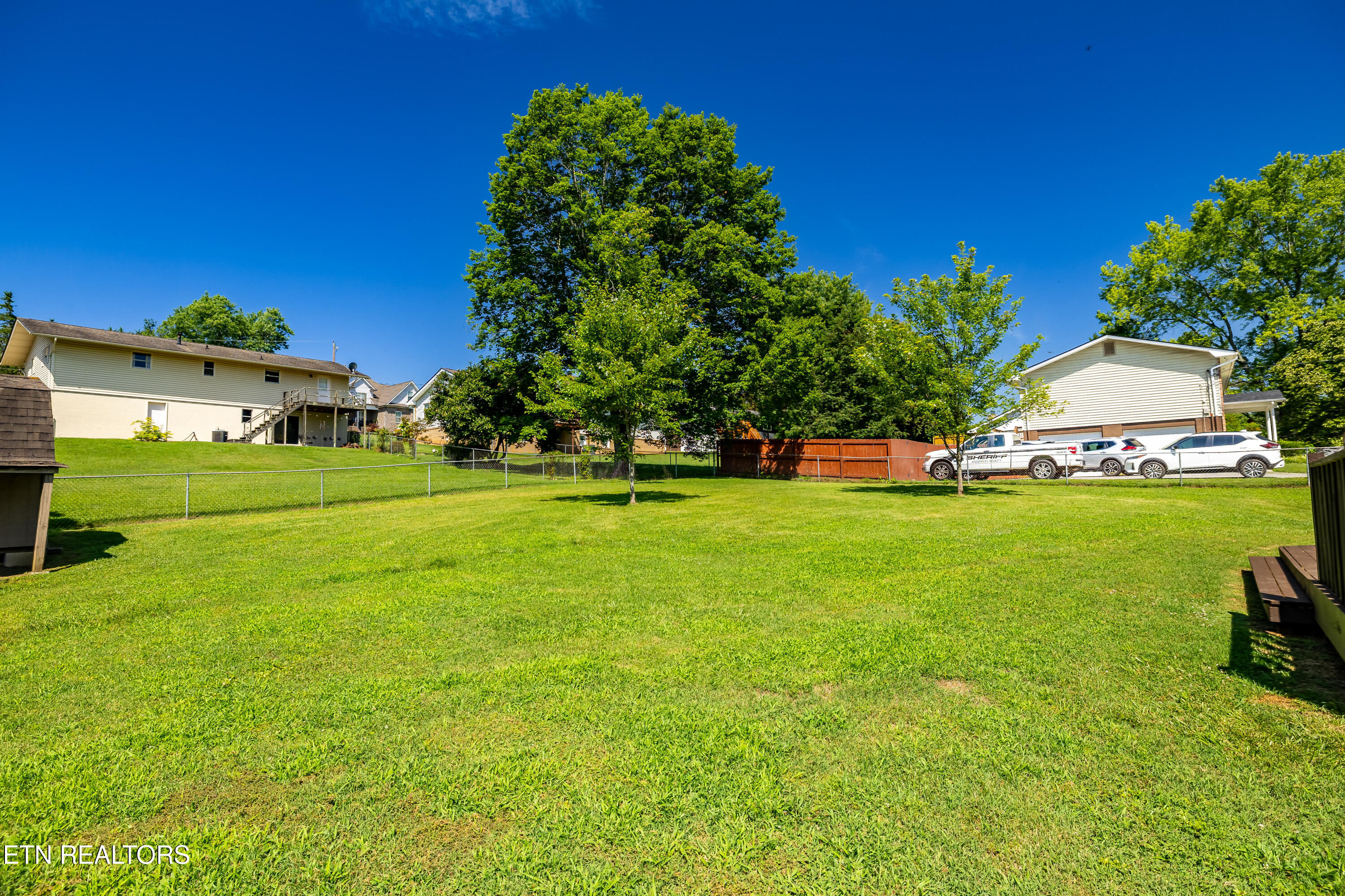1208 Hoss Rd