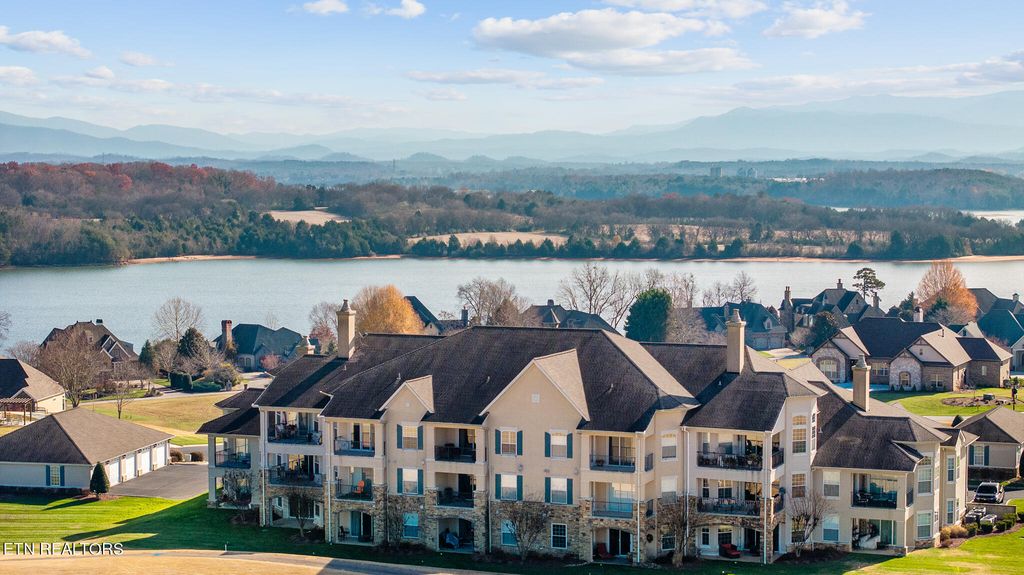 Photo of 535 Rarity Bay Pkwy #302 D, Vonore, TN 37885 (MLS # 1247726)