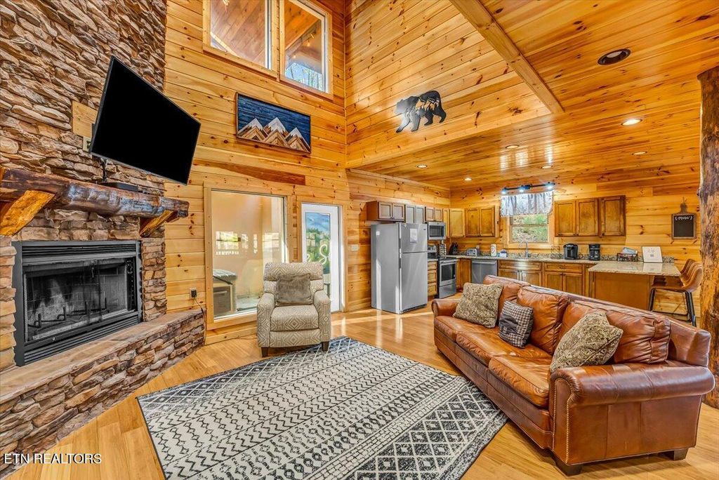 Photo of 2740 Mountain View Circle, Sevierville, TN 37862 (MLS # 1322653)