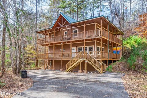 Photo of 2740 Mountain View Circle, Sevierville, TN 37862 (MLS # 1322653)