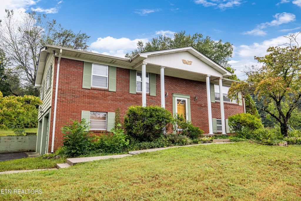 Photo of 2329 Airbase Rd, Louisville, TN 37777 (MLS # 1277820)