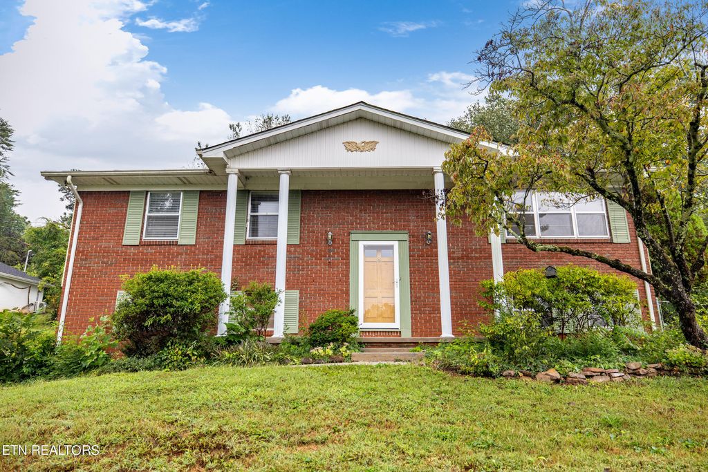 Photo of 2329 Airbase Rd, Louisville, TN 37777 (MLS # 1277820)