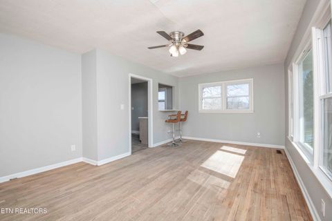 Tiny photo for 310 W Kentucky Ave, LaFollette, TN 37766 (MLS # 1326297)