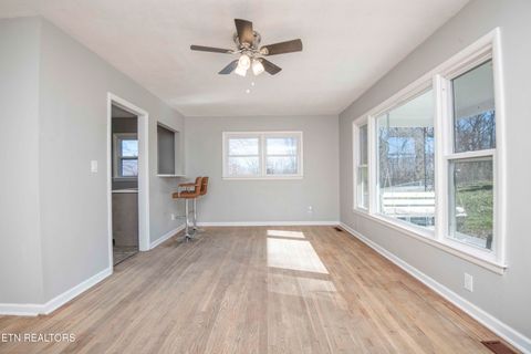 Tiny photo for 310 W Kentucky Ave, LaFollette, TN 37766 (MLS # 1326297)