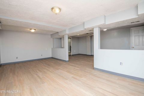 Tiny photo for 310 W Kentucky Ave, LaFollette, TN 37766 (MLS # 1326297)