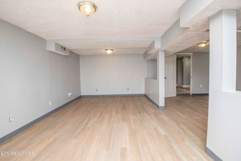 Tiny photo for 310 W Kentucky Ave, LaFollette, TN 37766 (MLS # 1326297)