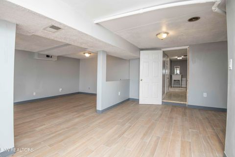 Tiny photo for 310 W Kentucky Ave, LaFollette, TN 37766 (MLS # 1326297)