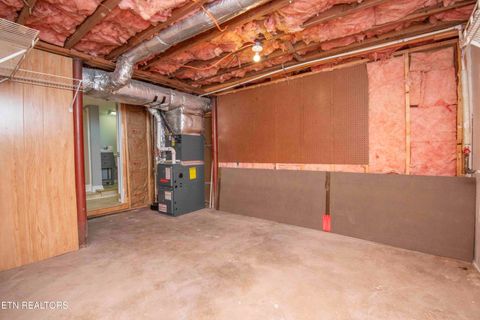 Tiny photo for 310 W Kentucky Ave, LaFollette, TN 37766 (MLS # 1326297)