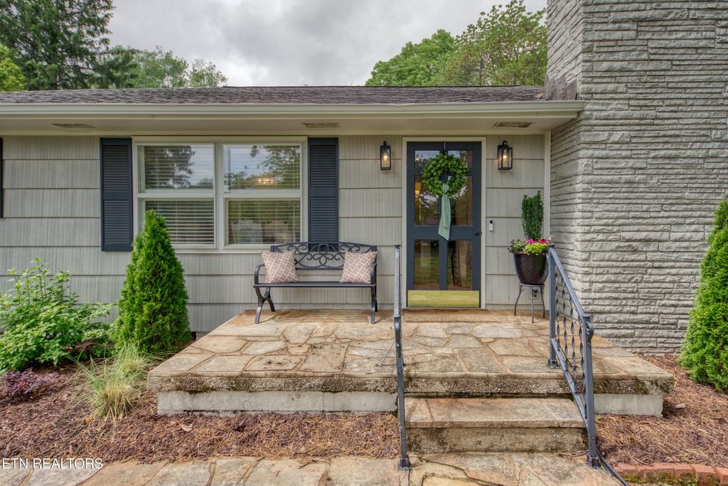 Photo of 6903 Sheffield Drive, Knoxville, TN 37909 (MLS # 1339111)