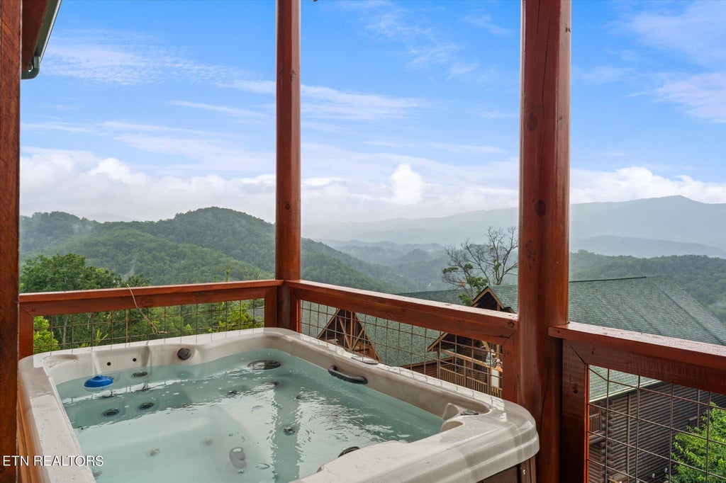 Photo of 953 Black Bear Cub Way, Sevierville, TN 37862 (MLS # 1260866)