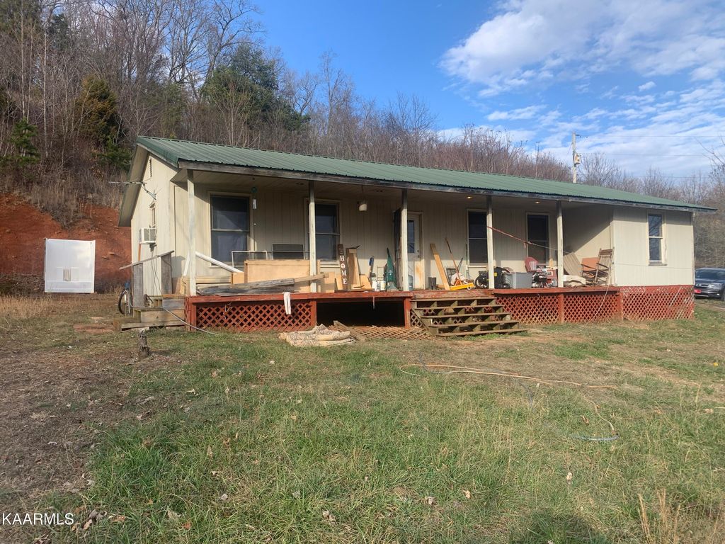Photo of 671 Bailey Cemetery Rd Rd, Tazewell, TN 37879 (MLS # 1214336)