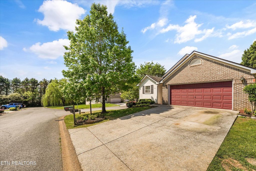 Photo of 7441 Burnheim Way, Knoxville, TN 37920 (MLS # 1337914)