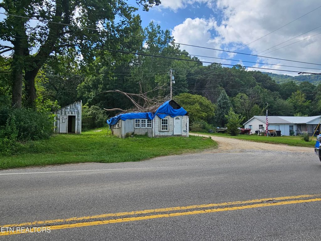 Photo of 10334 Petros Hwy, Oliver Springs, TN 37840 (MLS # 1237864)