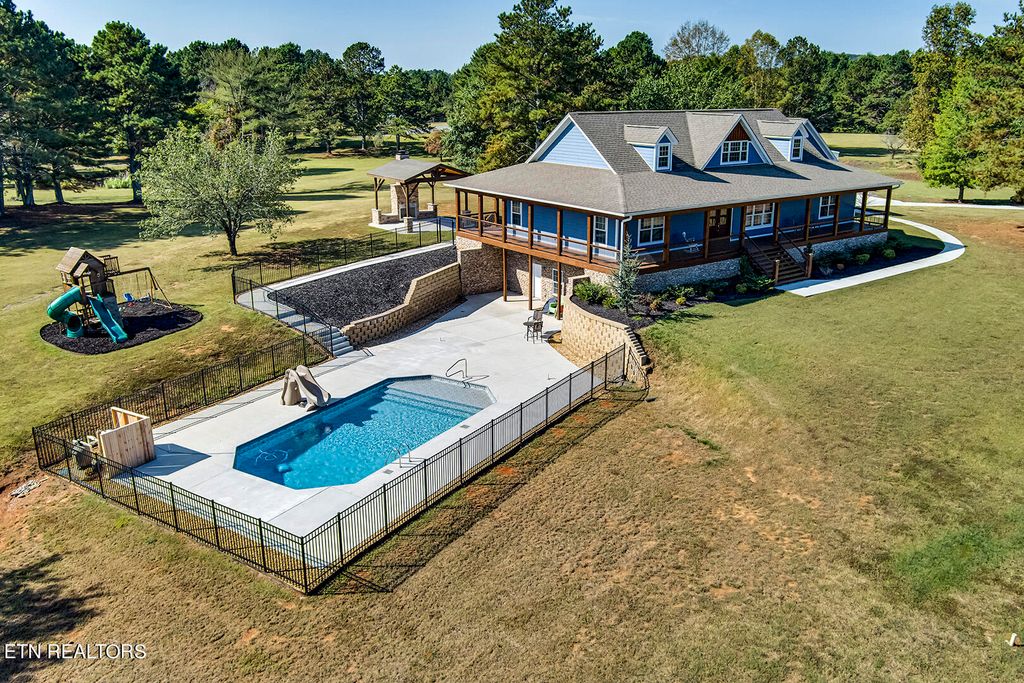 Photo of 401 Lakehaven Ln, Decatur, TN 37322 (MLS # 1262793)
