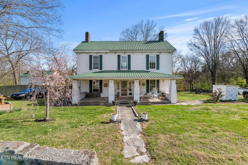Photo of 526 Old Middlesboro Hwy, LaFollette, TN 37766 (MLS # 1334824)