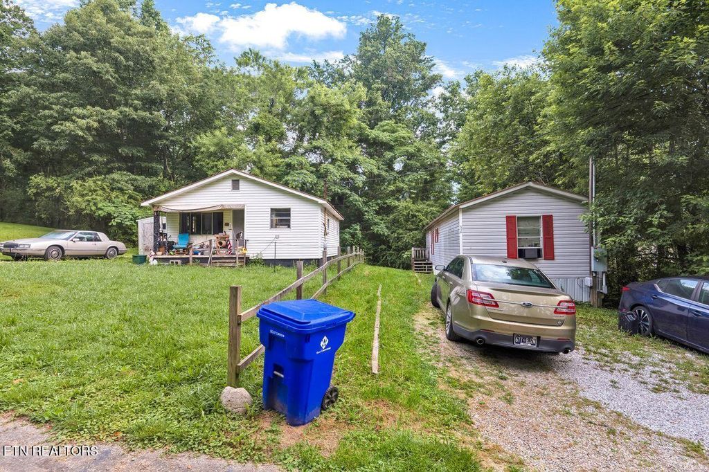 Photo of 516 Sheldon Drive, Harriman, TN 37748 (MLS # 1305836)