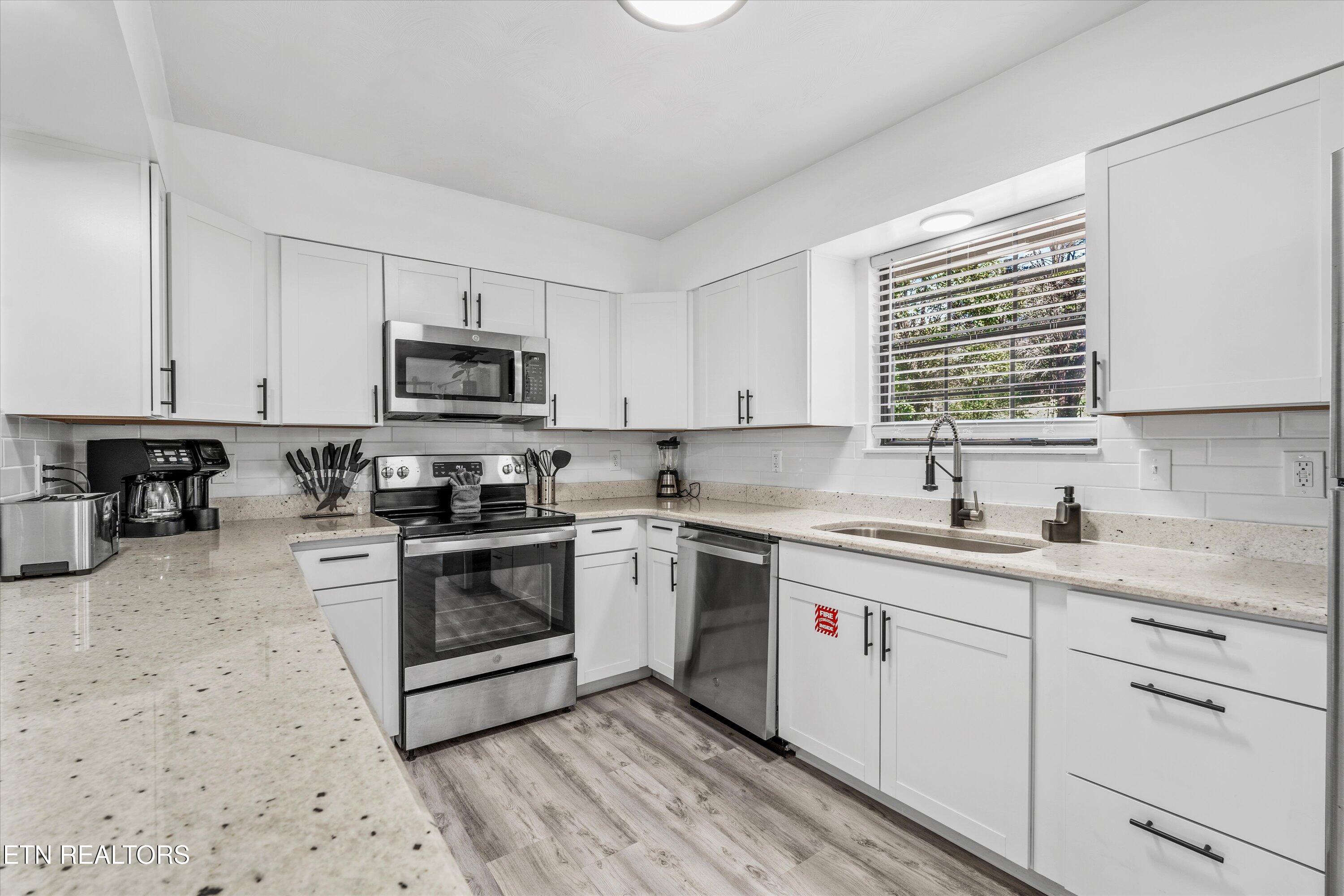 2218 Red Bank Circle