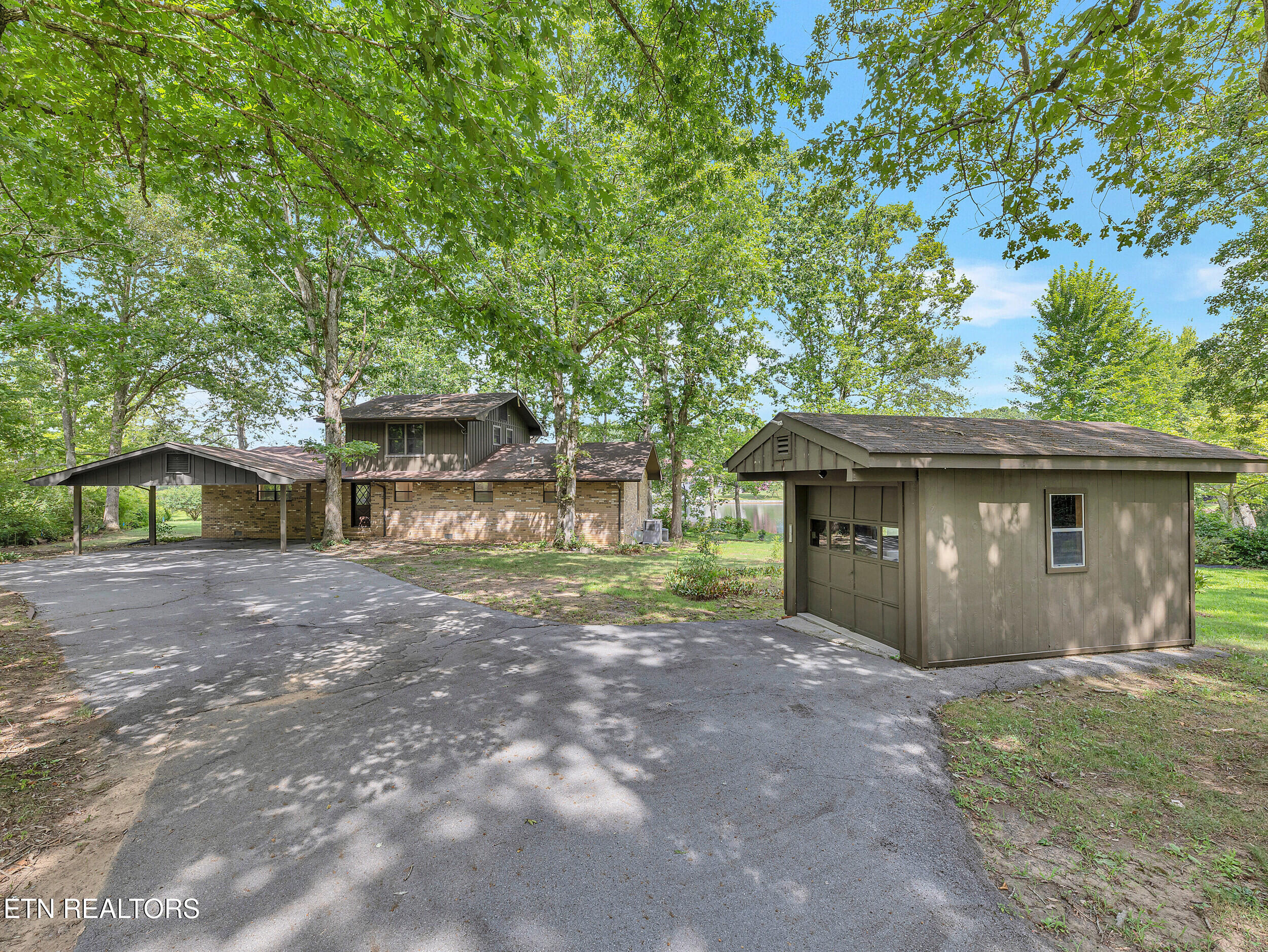 2024 Cravens Drive