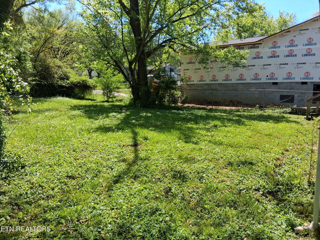 Photo of 4010 Ivy Ave, Knoxville, TN 37914 (MLS # 1336409)