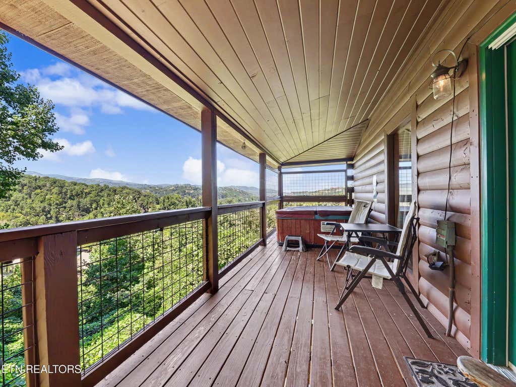 Photo of 513 Parsons Branch Way, Gatlinburg, TN 37738 (MLS # 1353244)