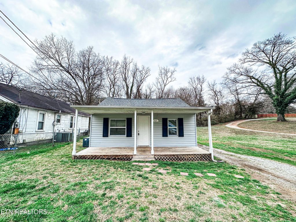 Photo of 3619 McDonald Drive, Knoxville, TN 37914 (MLS # 1331550)