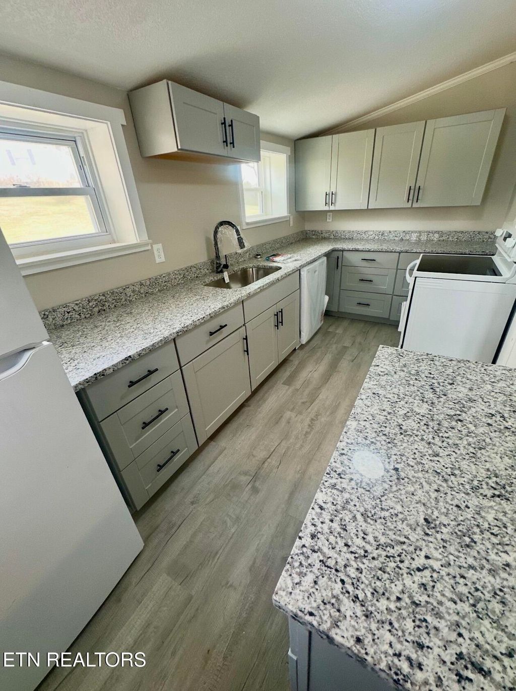 Photo of 1507 Roberson Springs Rd, Loudon, TN 37774 (MLS # 1327956)