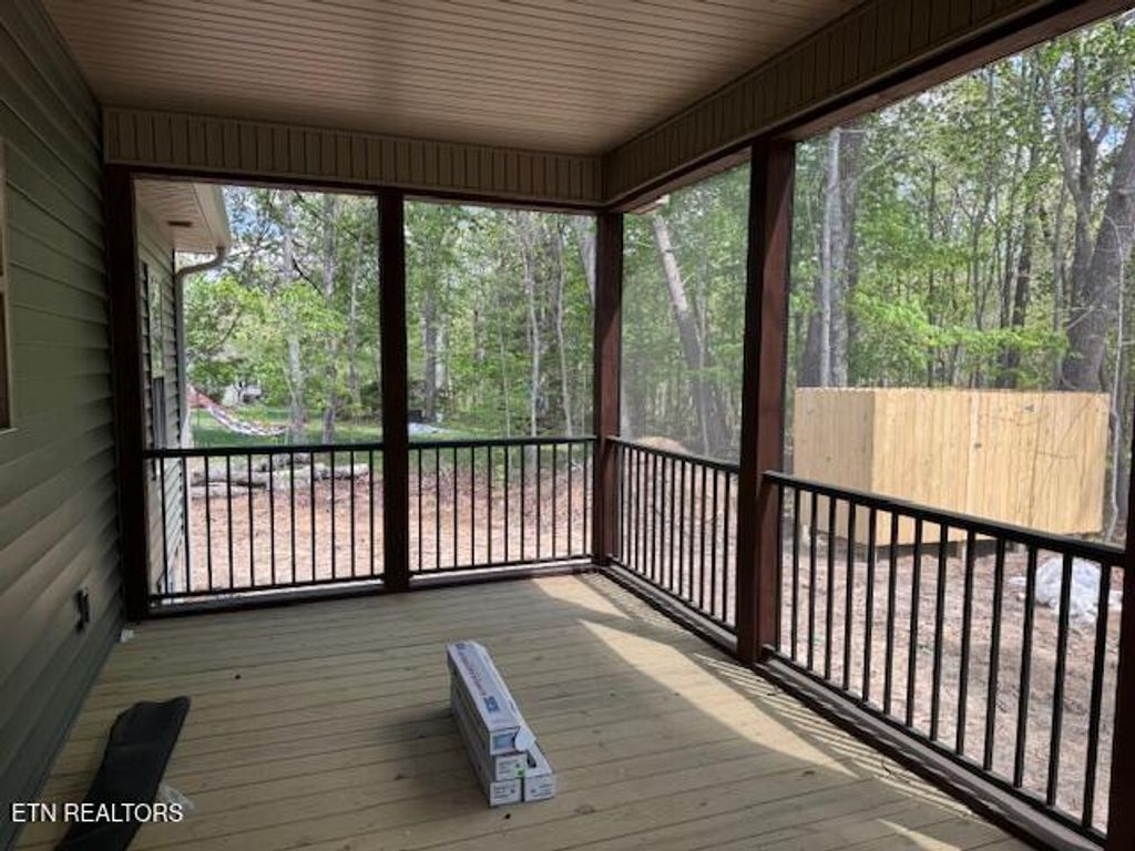 Photo of 136 Pomeroy Drive, Fairfield Glade, TN 38558 (MLS # 1337668)